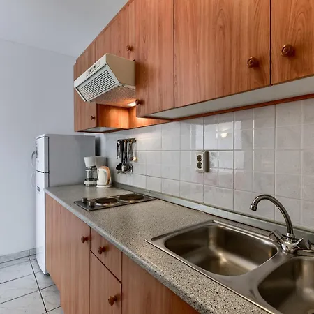 Fuer 4 Personen Mit Privatsphaere Daire