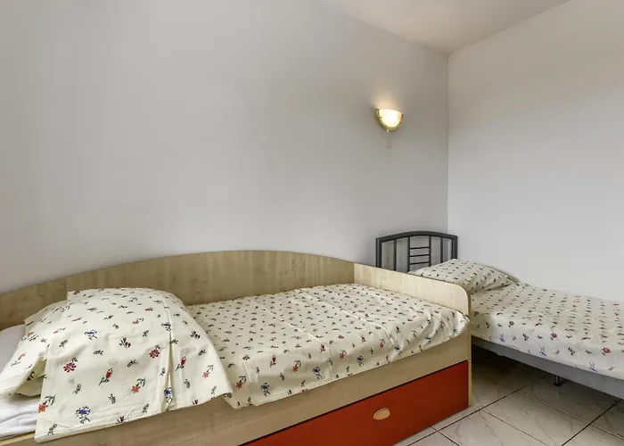 Apartamento Für 4 Personen Mit Privatsphäre Ražanac