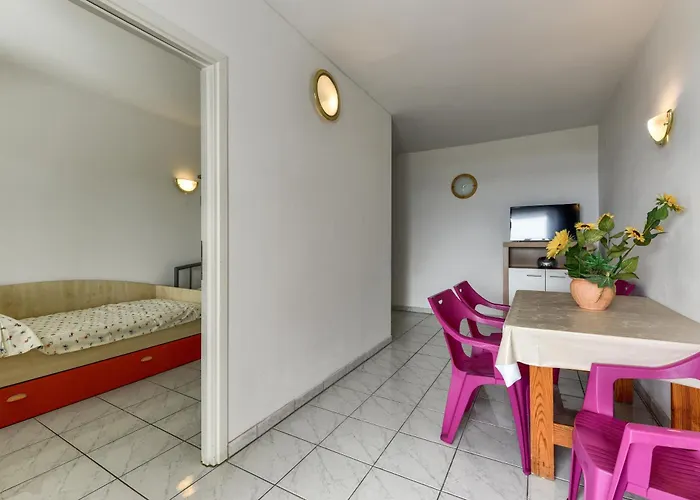 Apartamento Für 4 Personen Mit Privatsphäre Ražanac