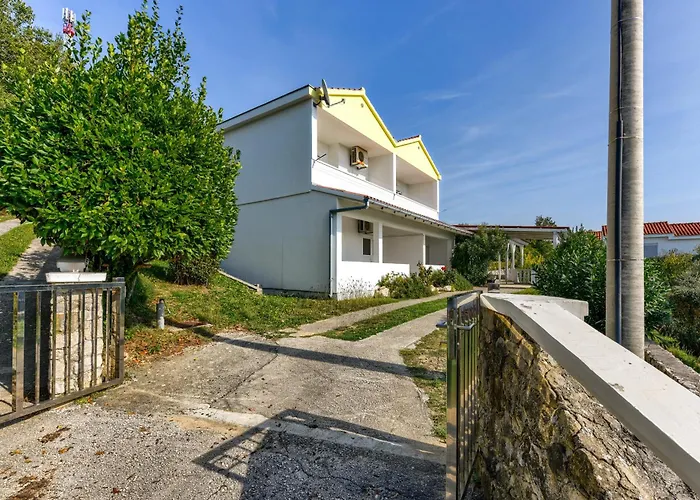 Apartamento Für 4 Personen Mit Privatsphäre Ražanac